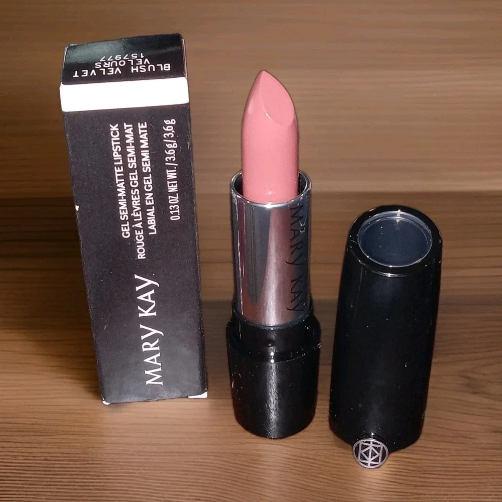 Mary Kay Gel Semi-Matte Lipstick Blush Velvet 157977 New in Box